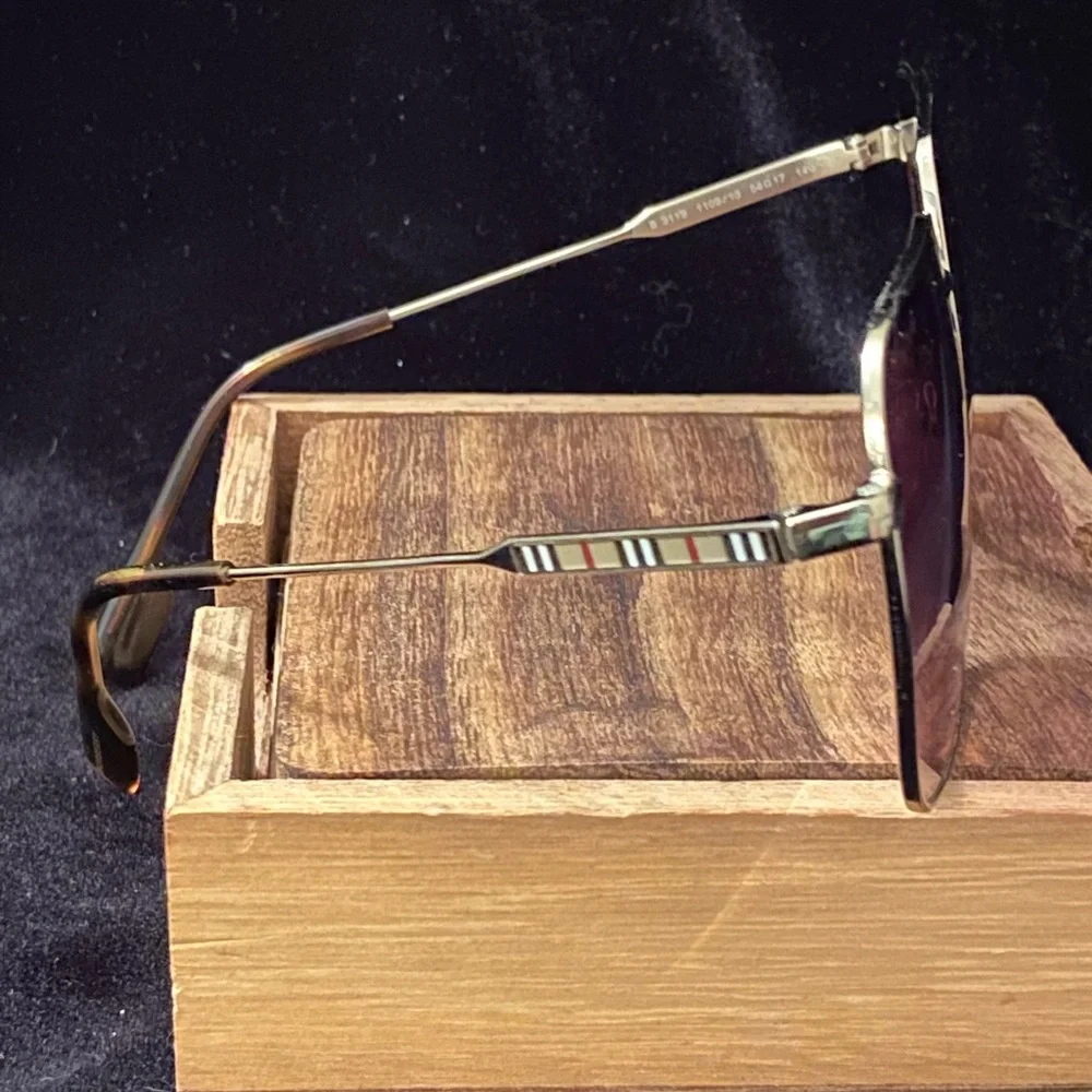 Burberry Sunglasses Women's Jude BE3119 Light Gold/Grey Gradient 58-17mm READ - Picture 7 of 15